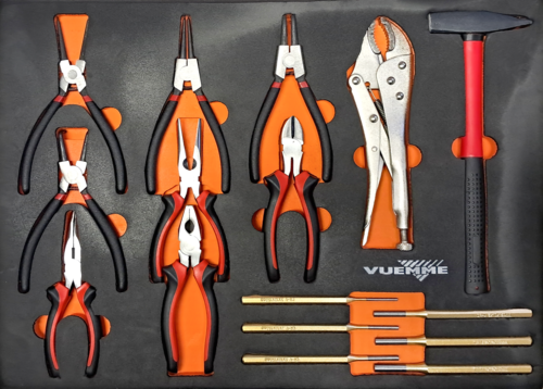 TERMOFORMATO PINZA MARTELLO E PUNZONI